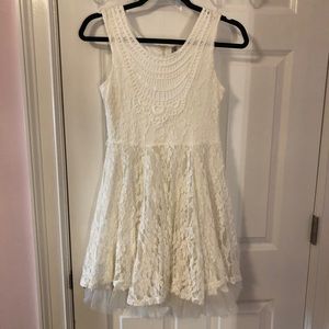 Girl’s White Dress